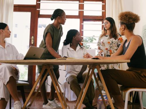 donne che lavorano